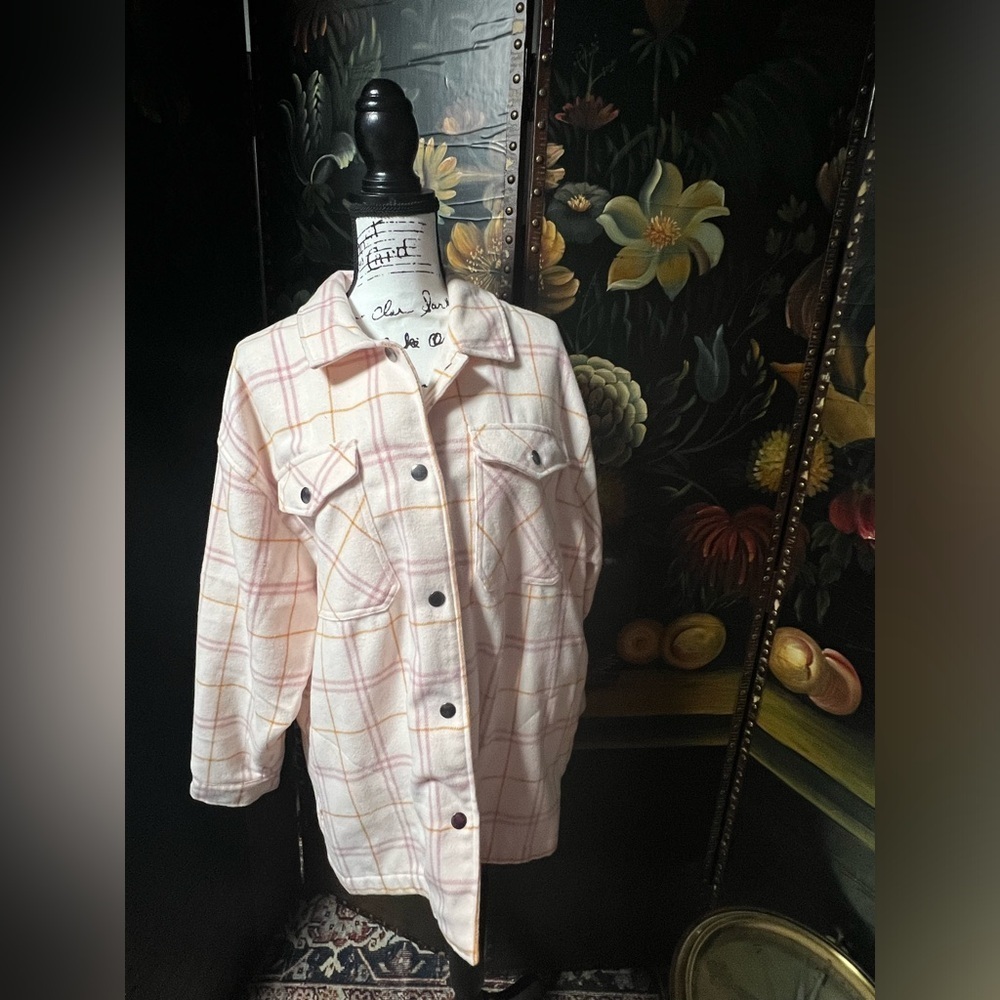HFX Shacket Sz Large Double Breasted Snap Closure Hip Pockets Pink Flannel Sz L